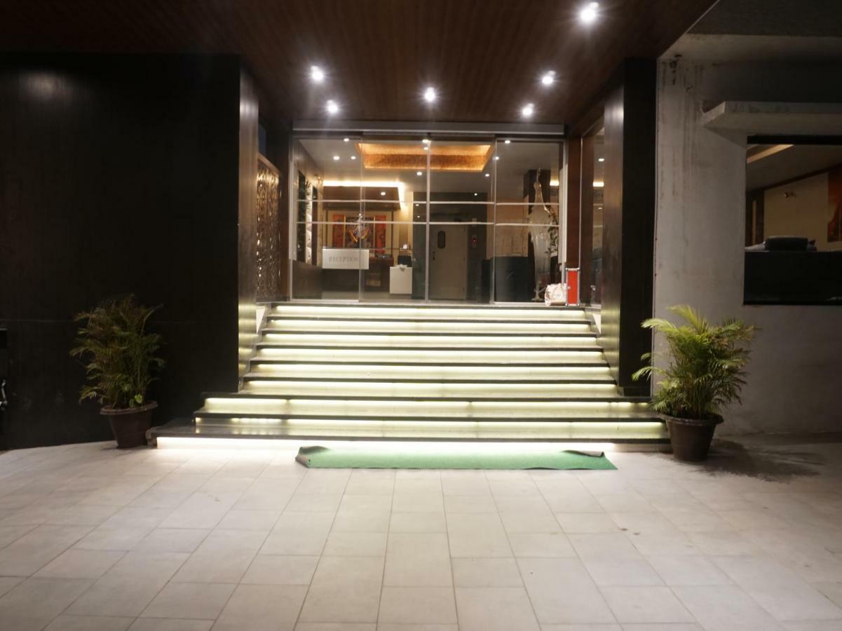 Palette Four Seasons Recreation Resort Jalgaon Eksteriør billede