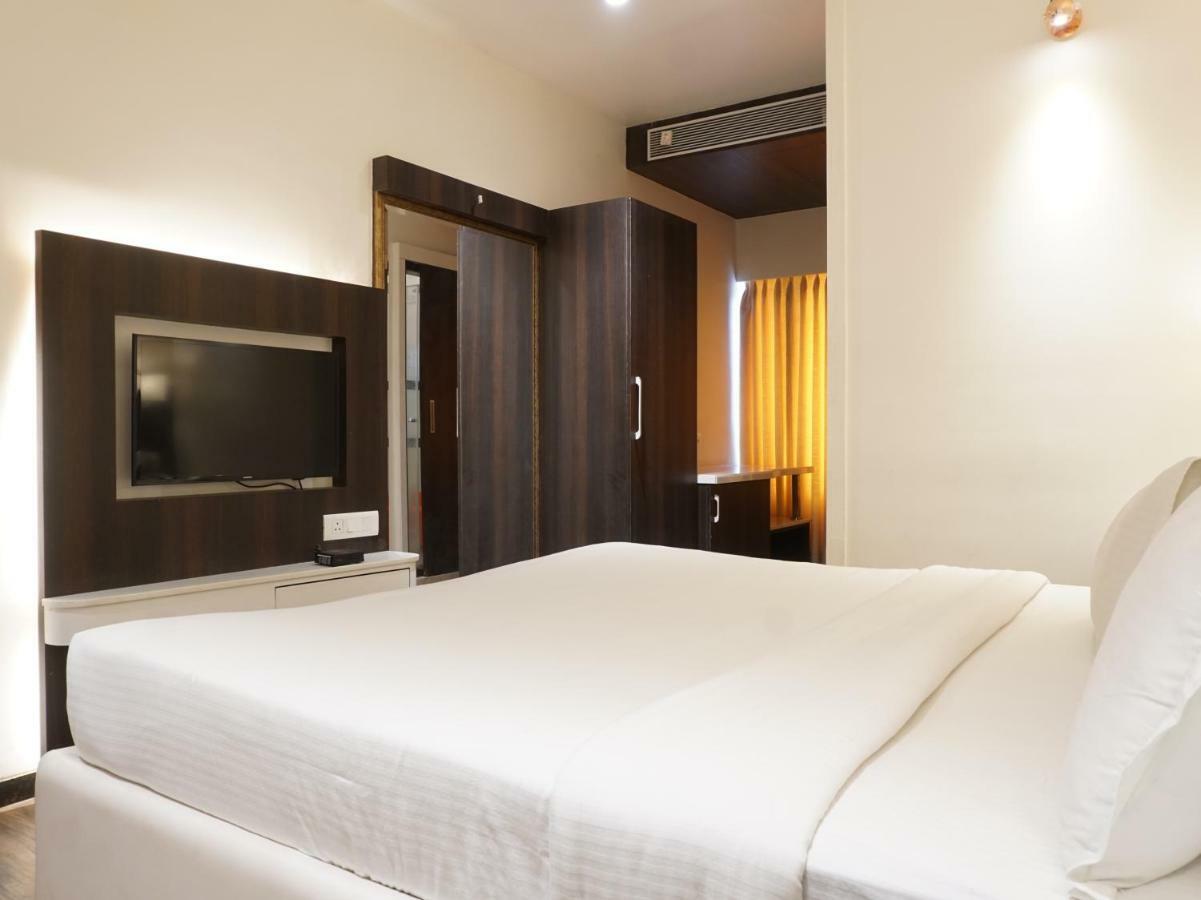 Palette Four Seasons Recreation Resort Jalgaon Eksteriør billede
