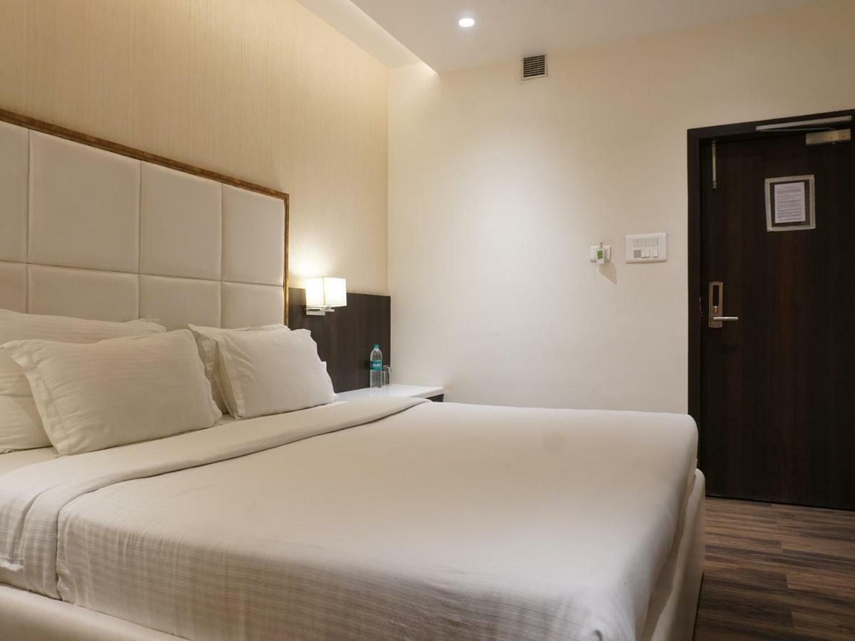 Palette Four Seasons Recreation Resort Jalgaon Eksteriør billede