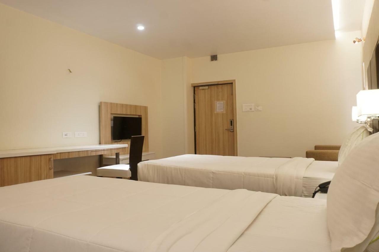 Palette Four Seasons Recreation Resort Jalgaon Eksteriør billede